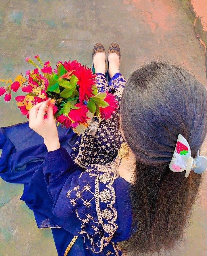 Hidden Face DP For Girls