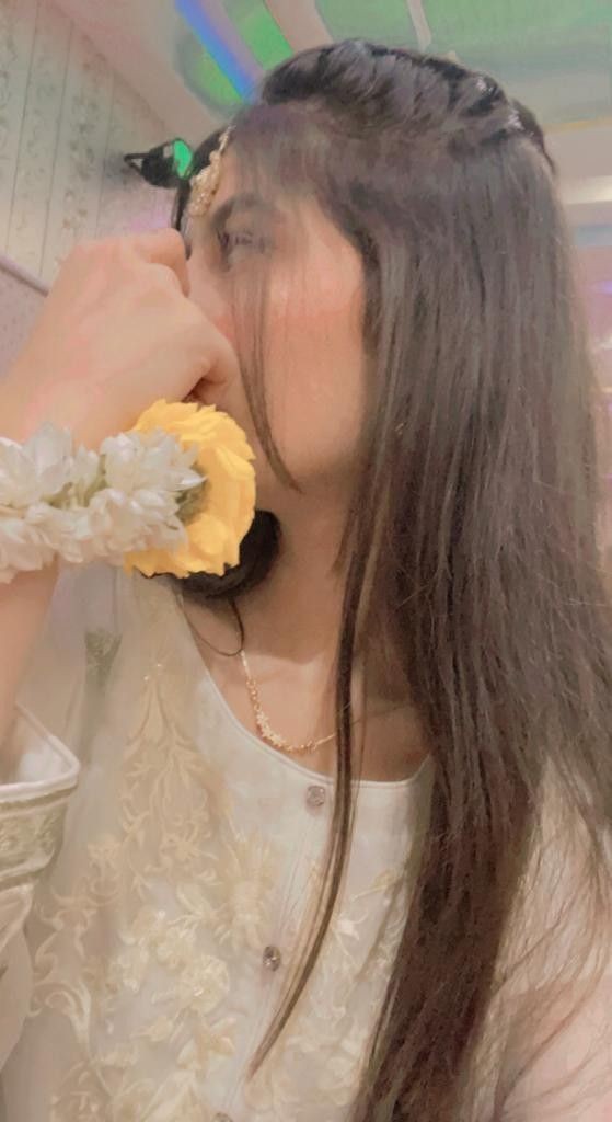 Hidden Face DP For Girls
