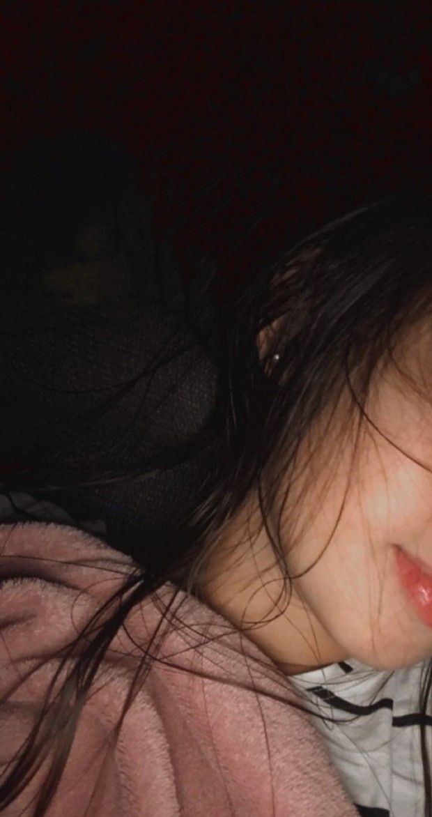Hidden Face DP For Girls