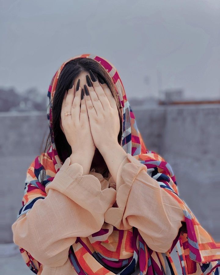 Hidden Face DP For Girls