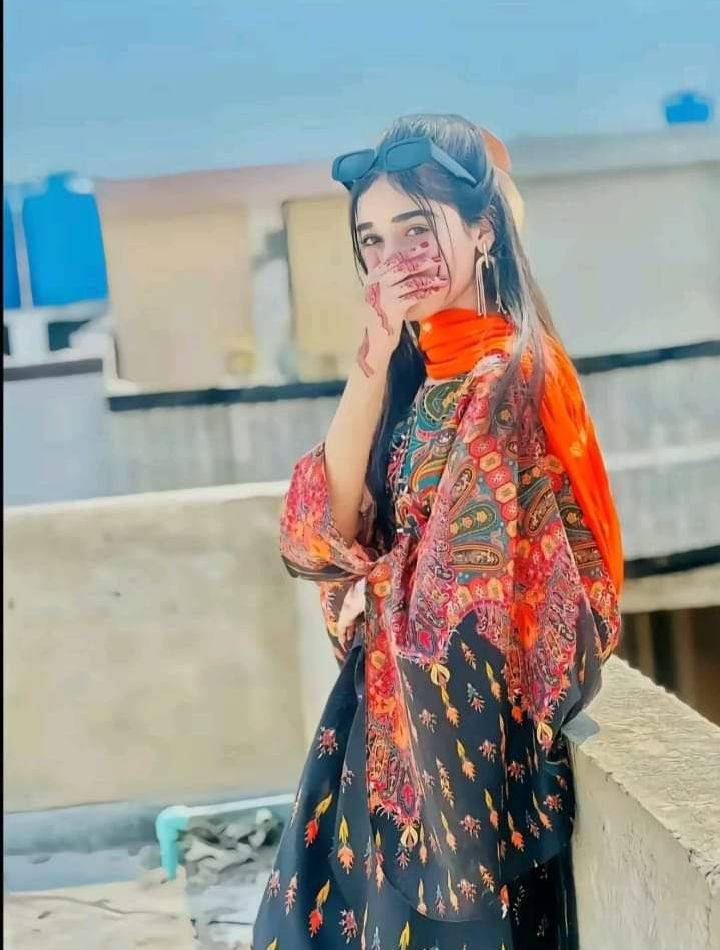 Hidden Face DP For Girls