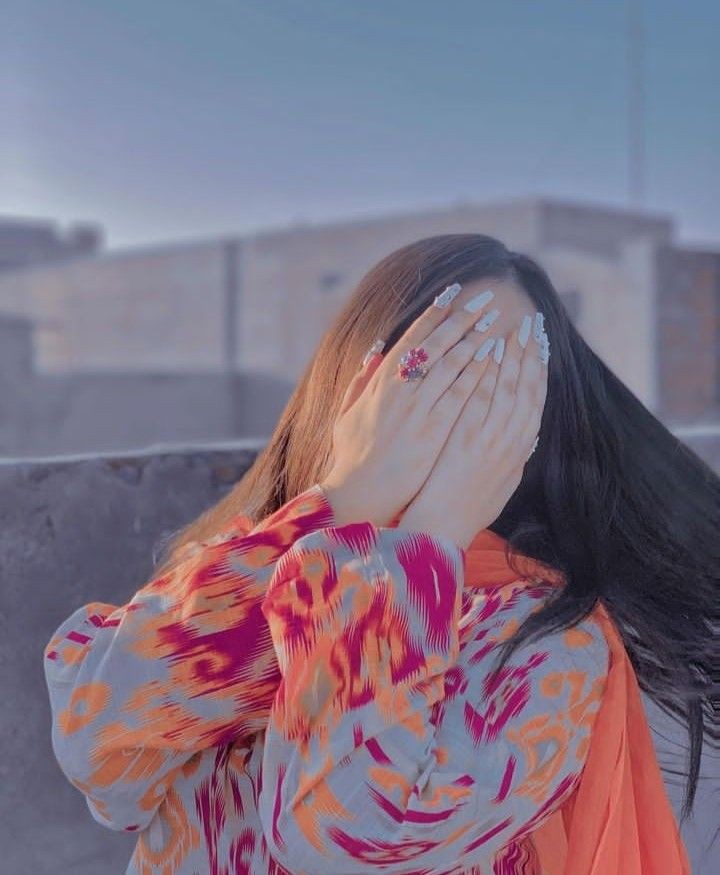 Hidden Face DP For Girls