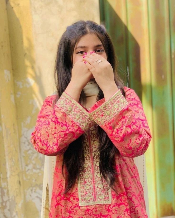 Hidden Face DP For Girls