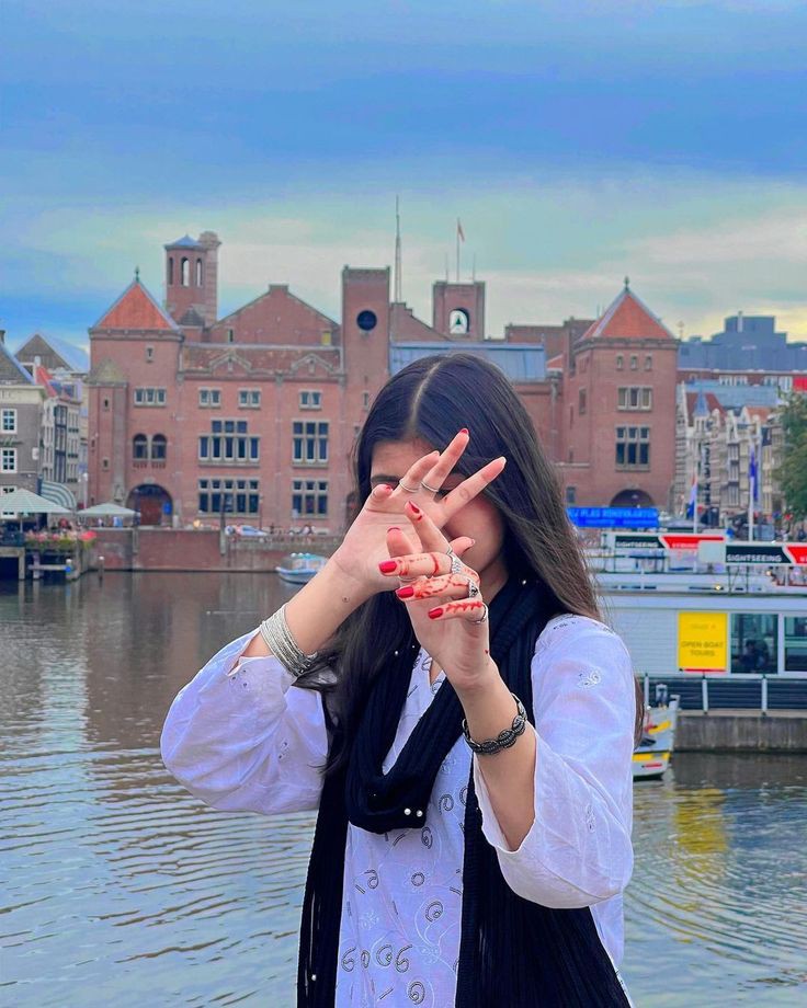 Hidden Face DP For Girls