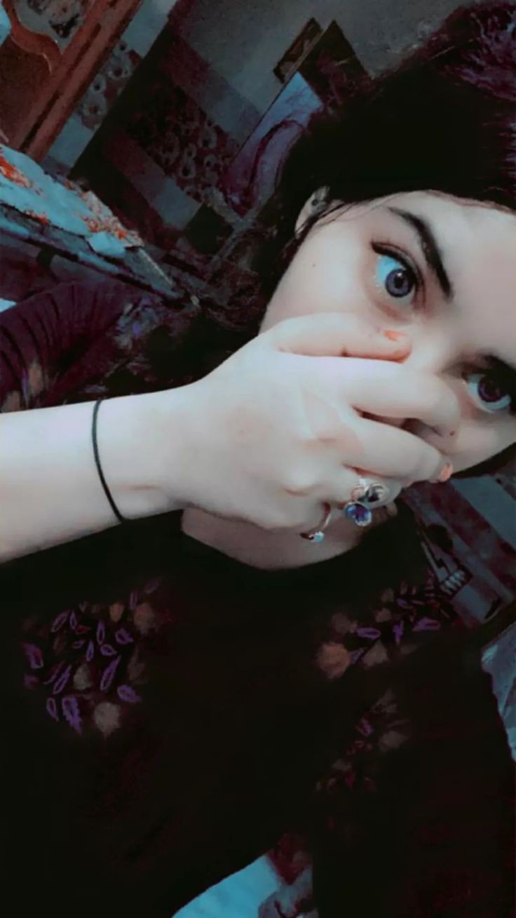 Hidden Face Girl Pic