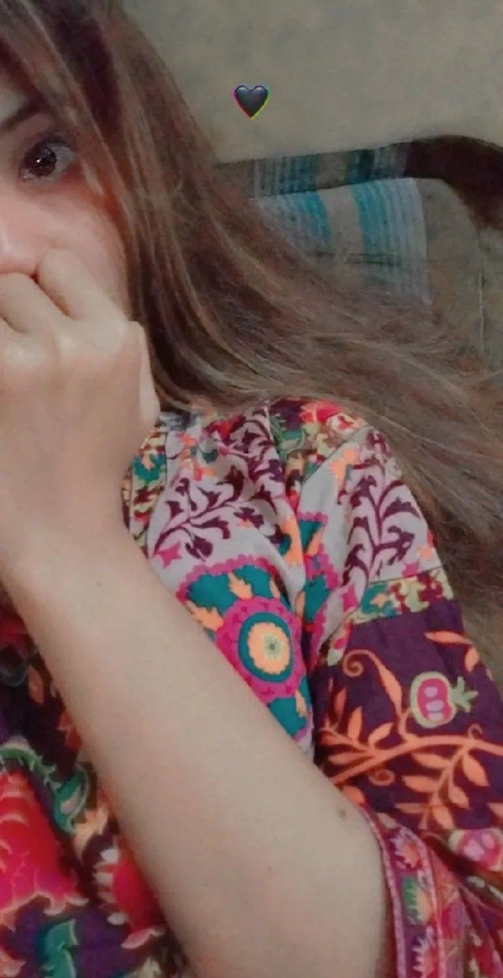 Hidden Face Girl Pic