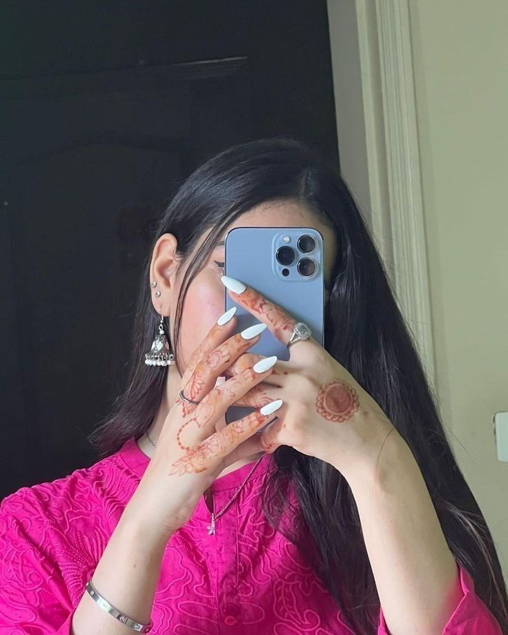 Hidden Face Girls DP