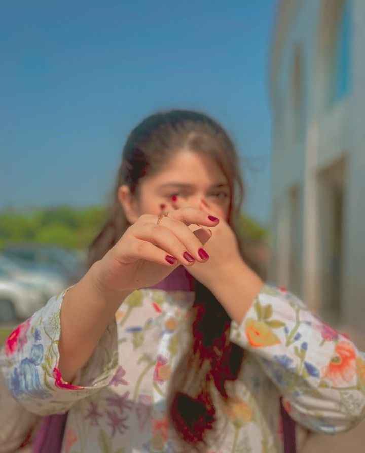 Hidden Face Girls DP